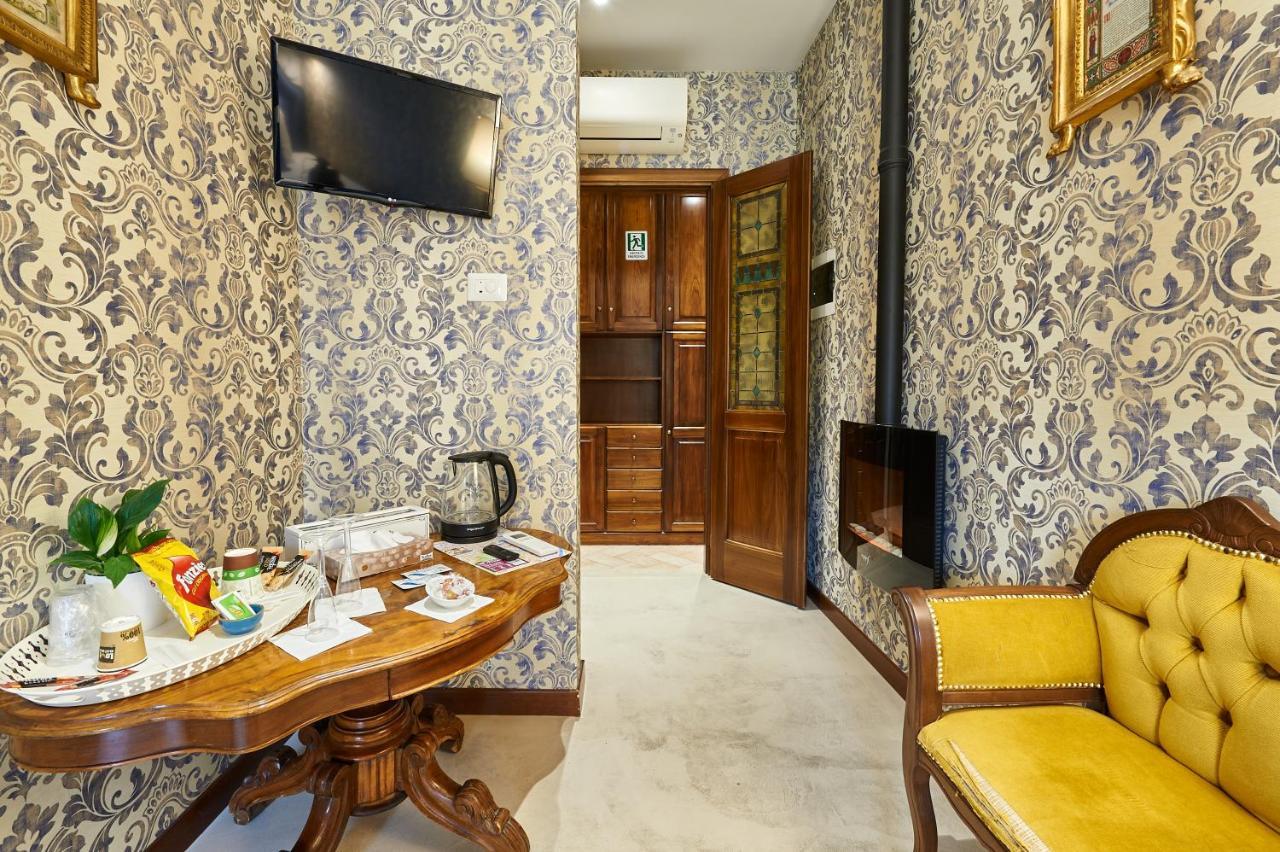 Fabrizio's Rooms Roma Esterno foto