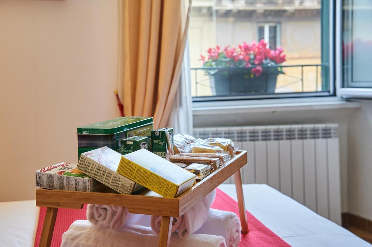 Fabrizio's Rooms Roma Esterno foto